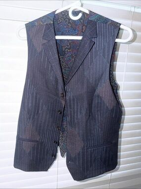 ETRO Men's Navy Pinstripe Vest with Paisley Lining